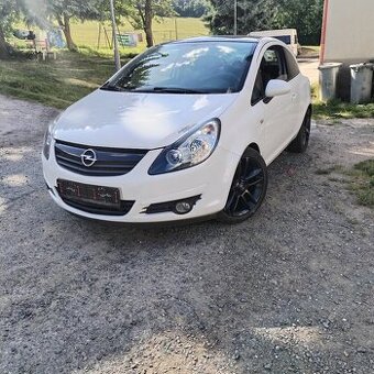 Opel Corsa 1.4 benzín tvin-sport Nová STK