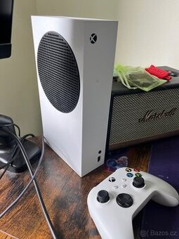 Xbox series S 512gb top stav