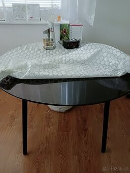 Jídelní stůl Ikea