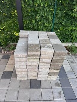 Nadbytek dlažby – BEST KARO DRENO přírodní (109 kusů, 200×20