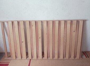 Rám postele s rošty 200x200