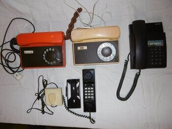 tlačítkový telefon retro více kusů - 1