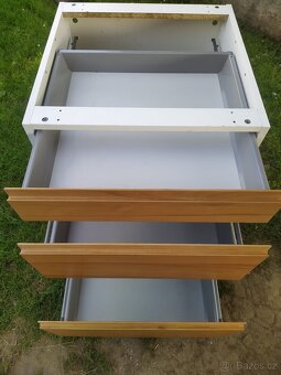 IKEA skříň se zásuvkami 60cm