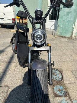 Ektor chopper skutr