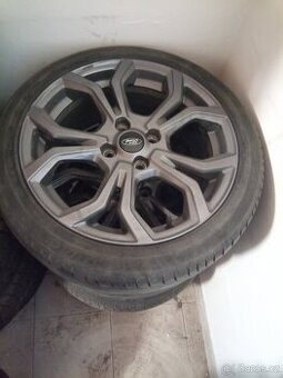 Ford Fiesta ST line 4x108 R17 + pneu