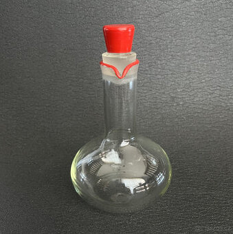Starožitná karafka 250ml, Ladislav Sutnar