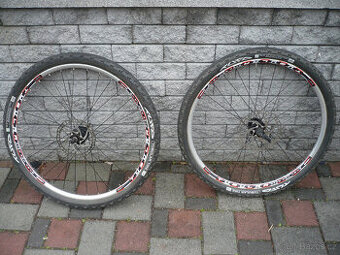 Lehká alu kola Remerx tubular 26 s náboji Dt swiss 350