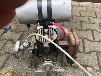 Prodam motor dvoutaktni stav noveho motoru