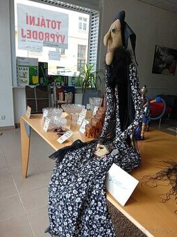 LOUTKY - PRODEJ ATYPICKÝCH VELKÝCH LOUTEK - USA