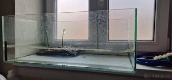 Prodám velké Aquarium na ryby nebo želvy