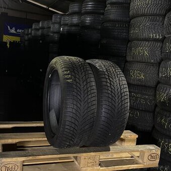 Zimní pneu 215/50 R18 92V Nokian 7mm
