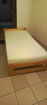 Drevena postel s matraci 90x200cm