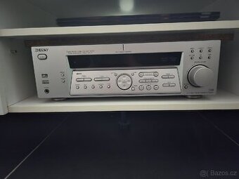 AV receiveru Sony STR-DE585