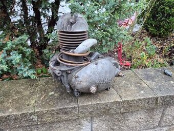 Motor na jawa 100 robot