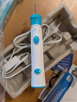 Sonický zubní kartáček Philips Sonicare For Kids HX6322/04