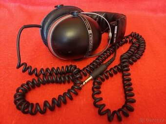 HI FI rerto Sluchátka Pioneer SE-305