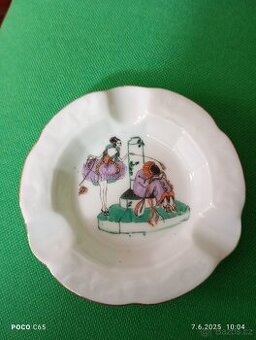 porcelánový popelník zn .PALT,gumová hračka z r.1967,porcelá - 1