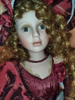 Porcelánová panenka veliká 63cm