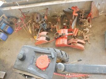 prodám malotraktor vari se spoustou nářadí, výborný stav