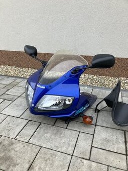 Predni maska na Suzuki SV650