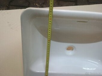 Nábytkové umyvadlo