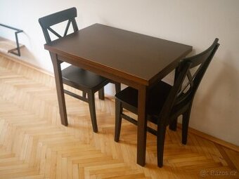 Rozkládací jídelní stůl – ideální do menších bytů