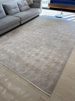 Koberec Dieter Knoll