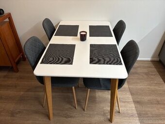 Prodám stůl + 4 židle