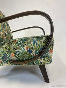 Vyhledávané křeslo Halabala po kompletní renovaci