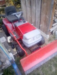 Zahradní traktor - 1