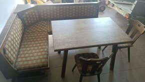 Prodám rustikální jídelní stůl s lavicí a 2 židlemi
