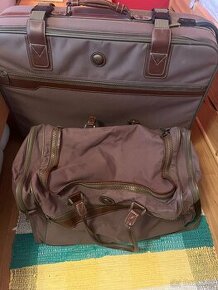Starší kufr + cestovní taška
