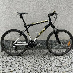 Horské kolo GT Aggressor 2.0 black