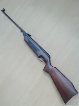 Vzduchovka Slávie 631