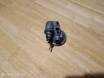 Jawa 550 levostranný karburátor