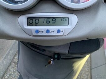 Prodám Piaggio Beverly 200 - rok výroby 2001 - 1