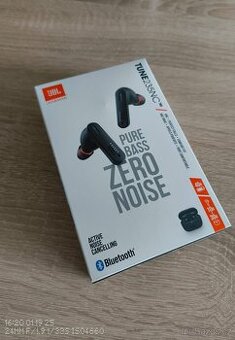 Sluchátka JBL TUNE 235NC