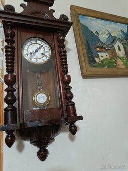 Nastenne hodiny kyvadlove