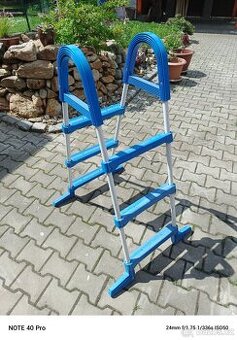 Prodám nepoužité schůdky k bazénu