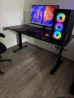 Herní pc stůl