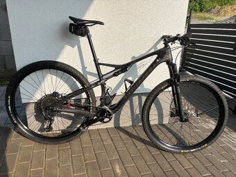 🚵‍♂️ Specialized Epic Comp vel L - karbon celoodpružený XC