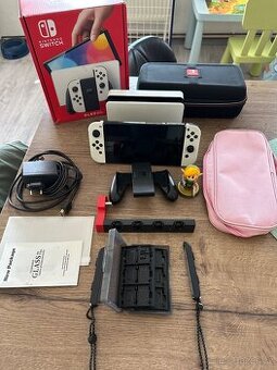 Nintendo switch OLED + bohaté příslušenství