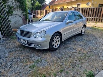 MERCEDES-BENZ C 220 CDI 110kw r.v.2005