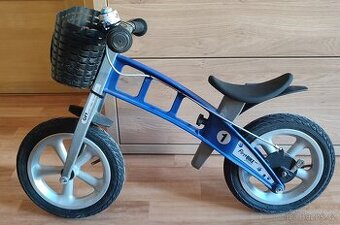 Dětské odrážedlo First Bike