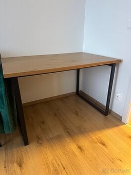 Jídelní stůl AABEN 80x120 barva zlatého dubu/černá