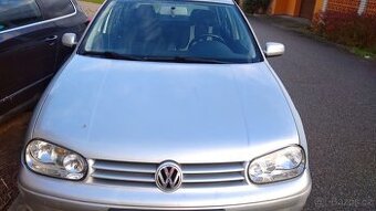 Volkswagen Golf 1.6 – vhodný pro začátečníky / dojezdové aut