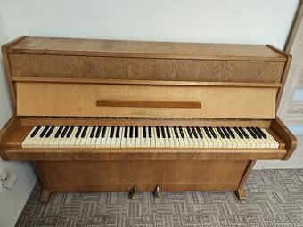 Piano August Förster