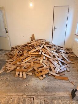 Parkety Dřevo na topení-