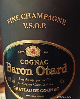 Koňak Baron Otard 35 let stará lahev