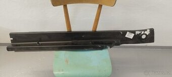 VW Passat CC krycí plech podélníků